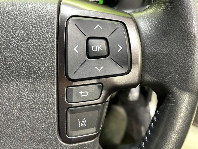 TOYOTA HIACE van 4WD 2022