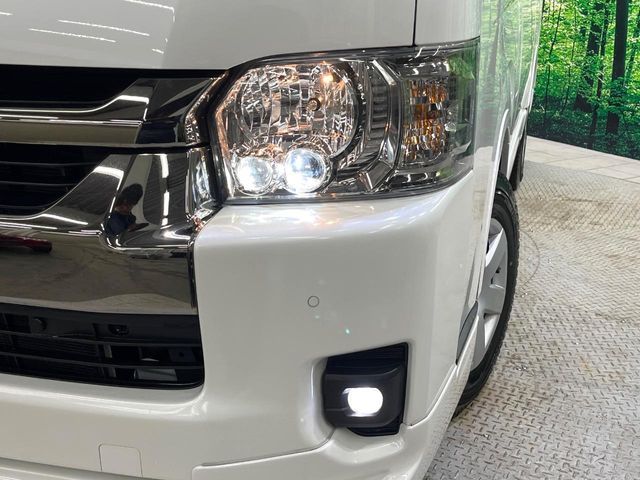 TOYOTA HIACE van 4WD 2022
