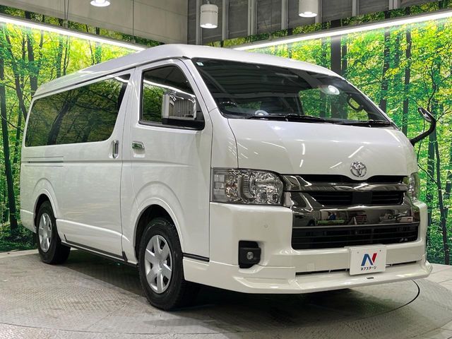 TOYOTA HIACE van 4WD 2022