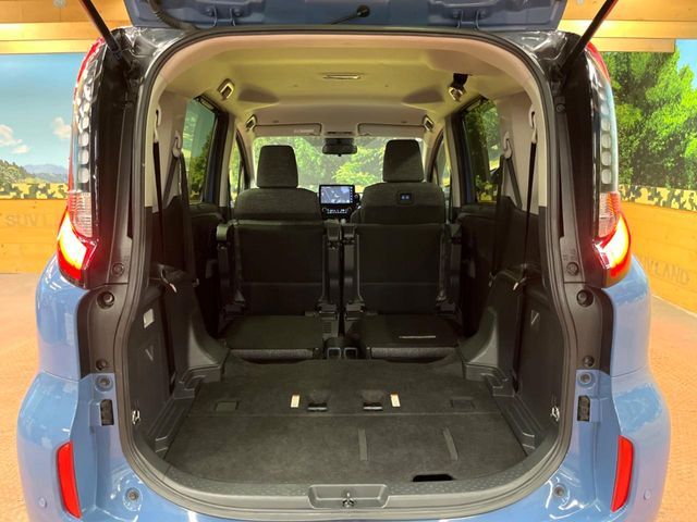 TOYOTA SIENTA HYBRID 2023