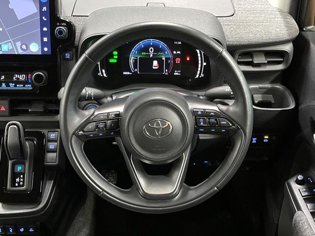 TOYOTA SIENTA HYBRID 2023