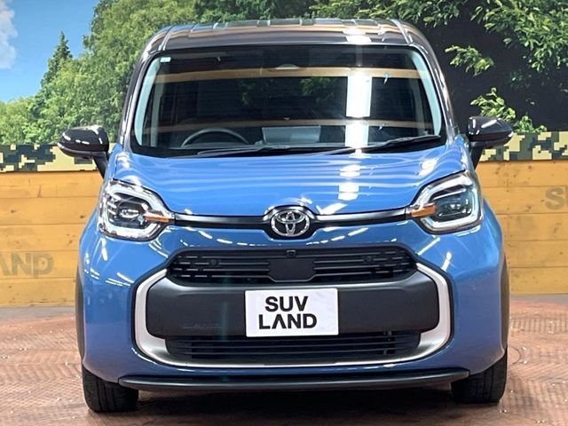 TOYOTA SIENTA HYBRID 2023