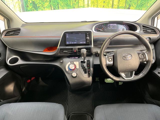 TOYOTA SIENTA 2017