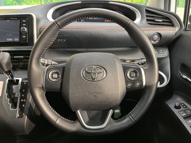 TOYOTA SIENTA 2017