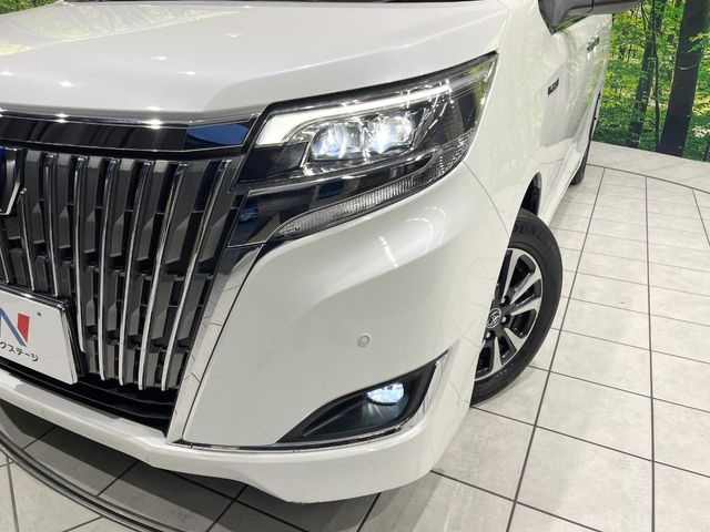 TOYOTA ESQUIRE HYBRID 2017