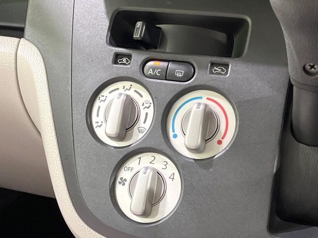 MITSUBISHI eK SPACE 2016