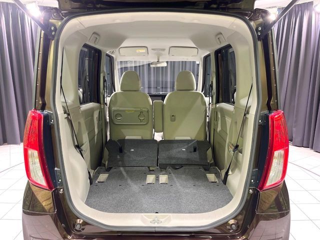 MITSUBISHI eK SPACE 2016