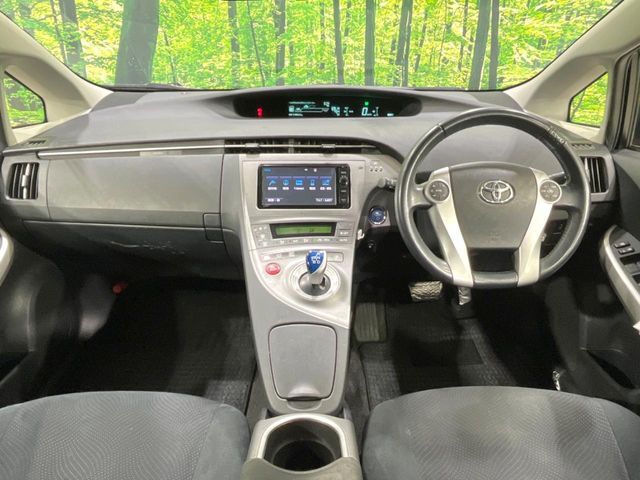 TOYOTA PRIUS 2014