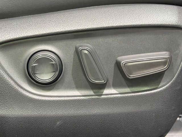 TOYOTA RAV4 4WD 2023