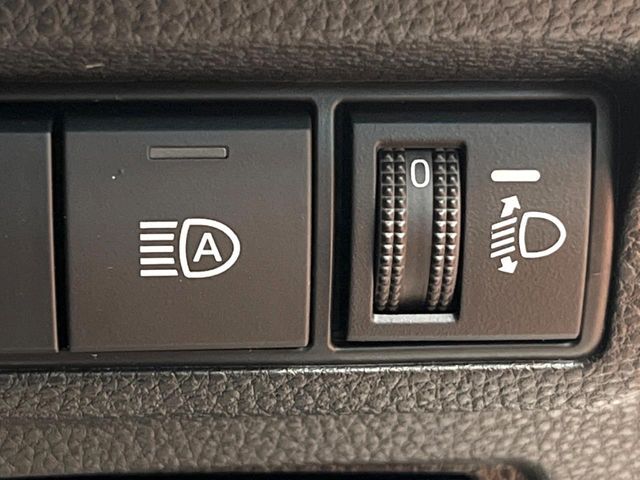 TOYOTA COROLLA CROSS HYBRID 2025