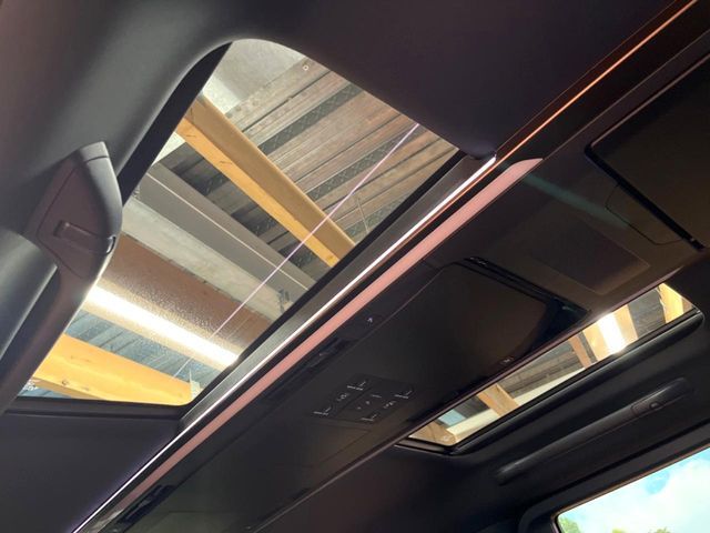 TOYOTA VELLFIRE  HYBRID 2025