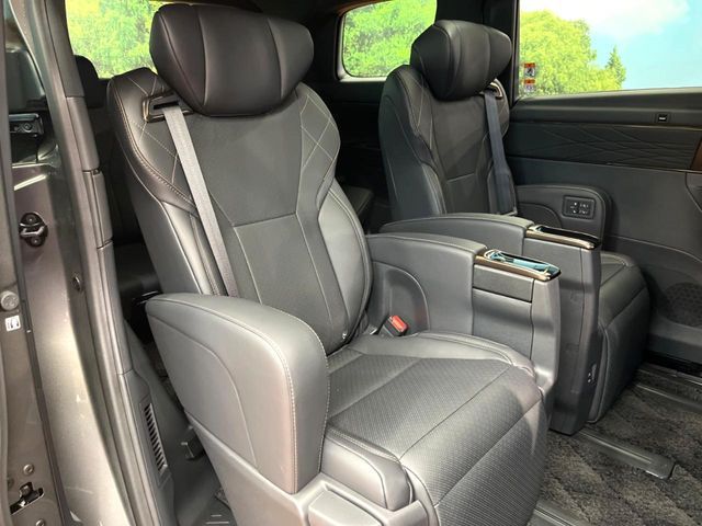 TOYOTA VELLFIRE  HYBRID 2025