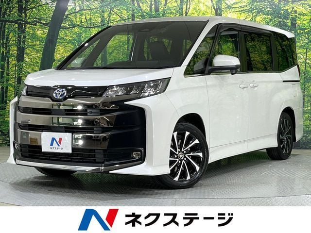 TOYOTA NOAH HYBRID 2022