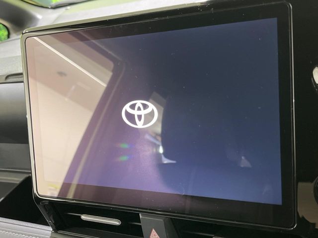 TOYOTA NOAH HYBRID 2022