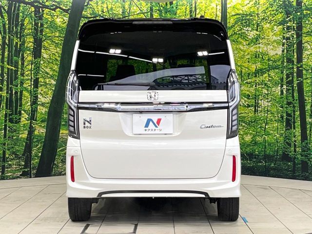 HONDA N BOX CUSTOM 2018