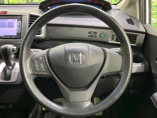 HONDA FREED 2015