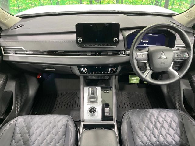 MITSUBISHI OUTLANDER PHEV 2024