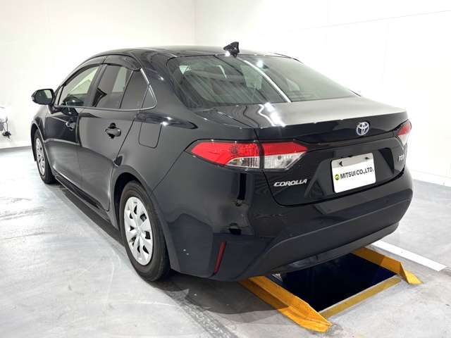 TOYOTA COROLLA sedan HYBRID 2023