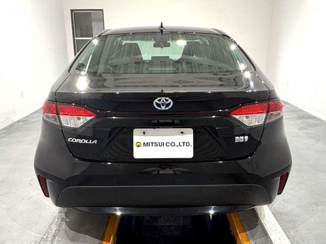 TOYOTA COROLLA sedan HYBRID 2023