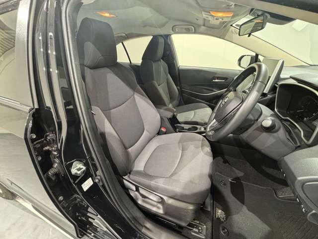 TOYOTA COROLLA sedan HYBRID 2023