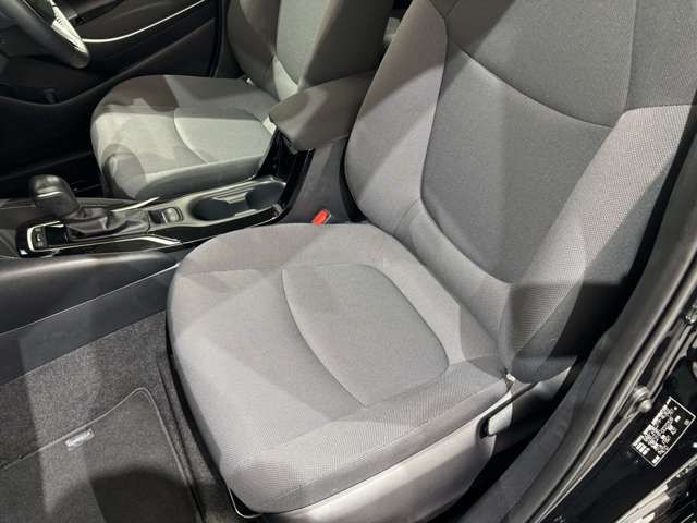 TOYOTA COROLLA sedan HYBRID 2023