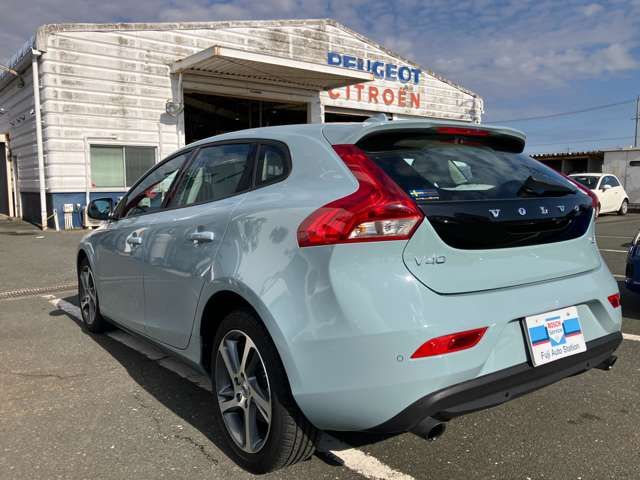 VOLVO VOLVO V40 2017