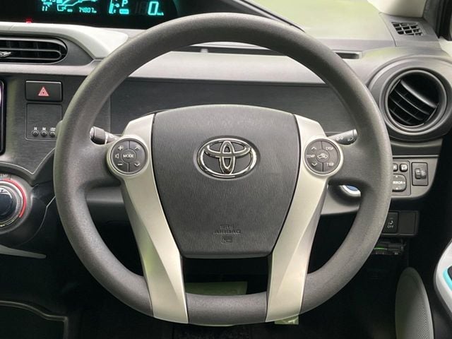 TOYOTA AQUA 2012