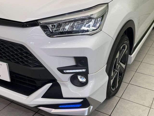 TOYOTA RAIZE HYBRID 2022