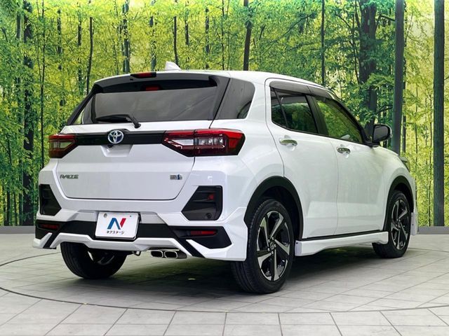 TOYOTA RAIZE HYBRID 2022