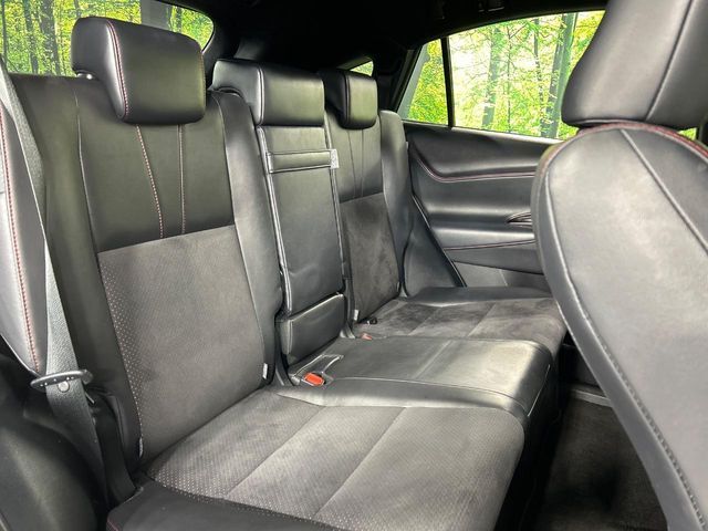 TOYOTA HARRIER 4WD 2017