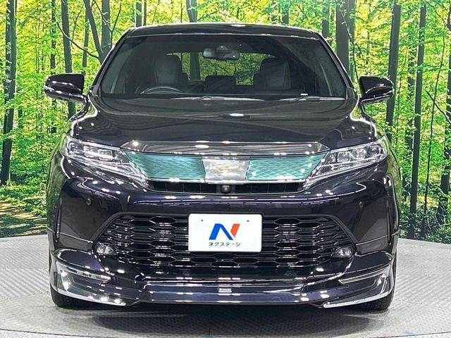 TOYOTA HARRIER 4WD 2017