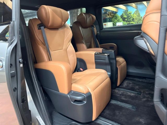 TOYOTA VELLFIRE  HYBRID 2025