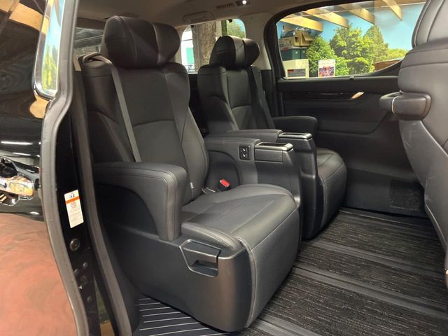 TOYOTA ALPHARD hybrid 4WD 2021