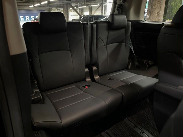 TOYOTA ALPHARD hybrid 4WD 2021