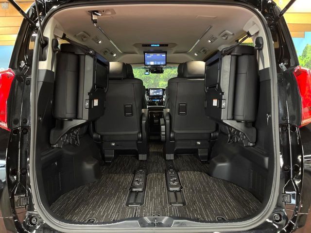 TOYOTA ALPHARD hybrid 4WD 2021