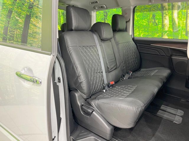 MITSUBISHI DELICA D:5 4WD 2024