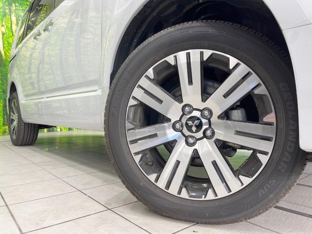 MITSUBISHI DELICA D:5 4WD 2024