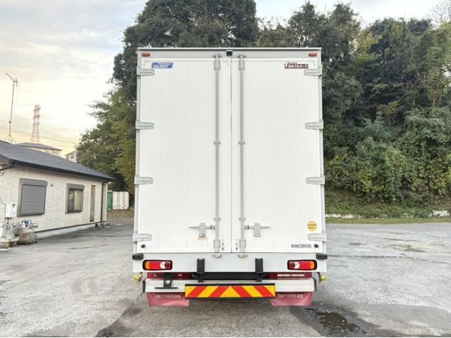 NISSAN DIESEL Quon 2019