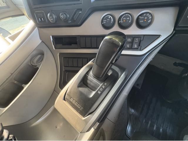 NISSAN DIESEL Quon 2019