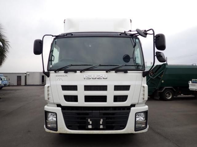 ISUZU GIGA 2015