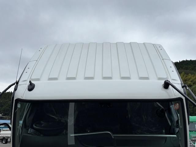 MITSUBISHI FUSOU FIGHTER 2025