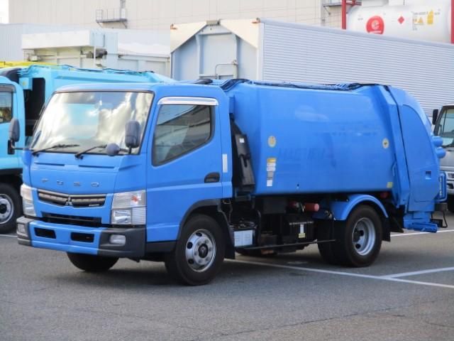 MITSUBISHI CANTER 2015