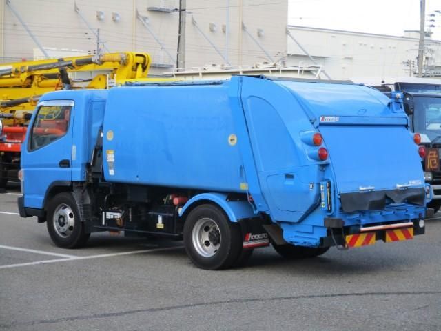 MITSUBISHI CANTER 2015