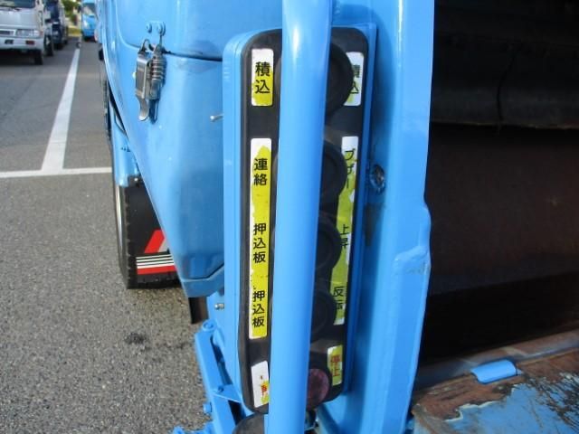 MITSUBISHI CANTER 2015