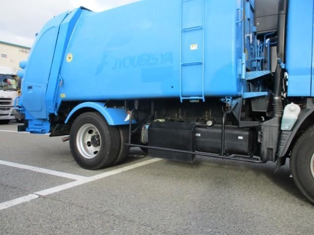 MITSUBISHI CANTER 2015