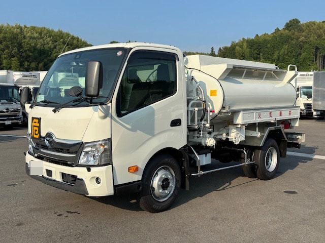 HINO DUTRO 2024
