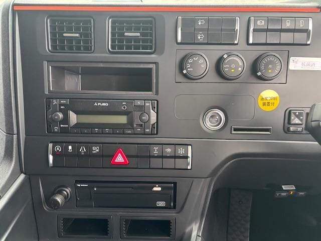 MITSUBISHI FUSOU SUPER GREAT 2025