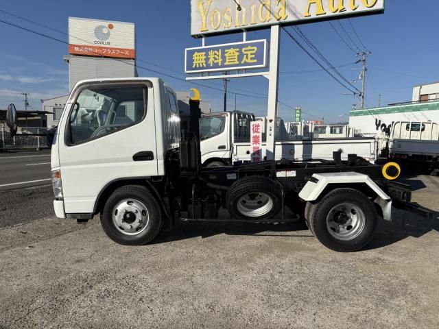 MITSUBISHI CANTER 2005