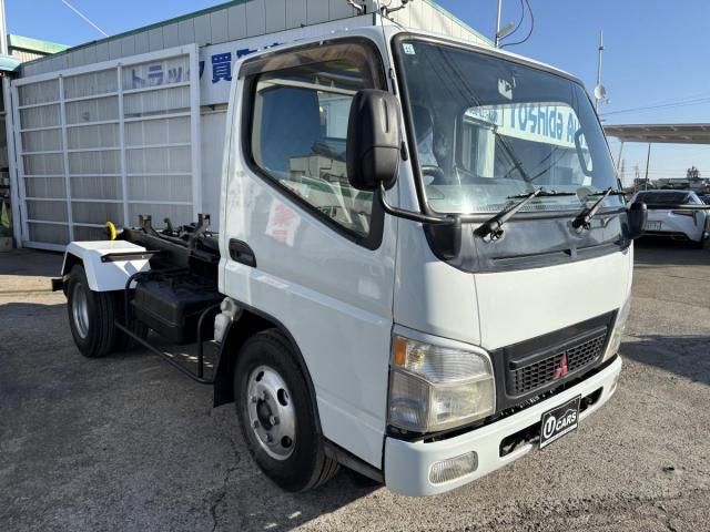 MITSUBISHI CANTER 2005