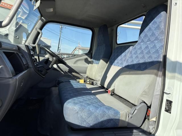 MITSUBISHI CANTER 2005